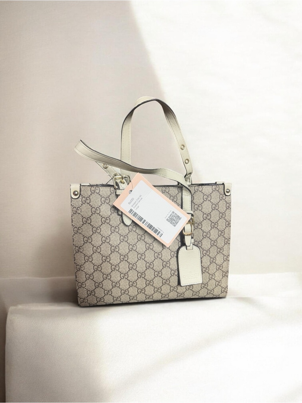 Gucci Beige GG Supreme Canvas Tote with Cream Handles - Picture 1 of 4